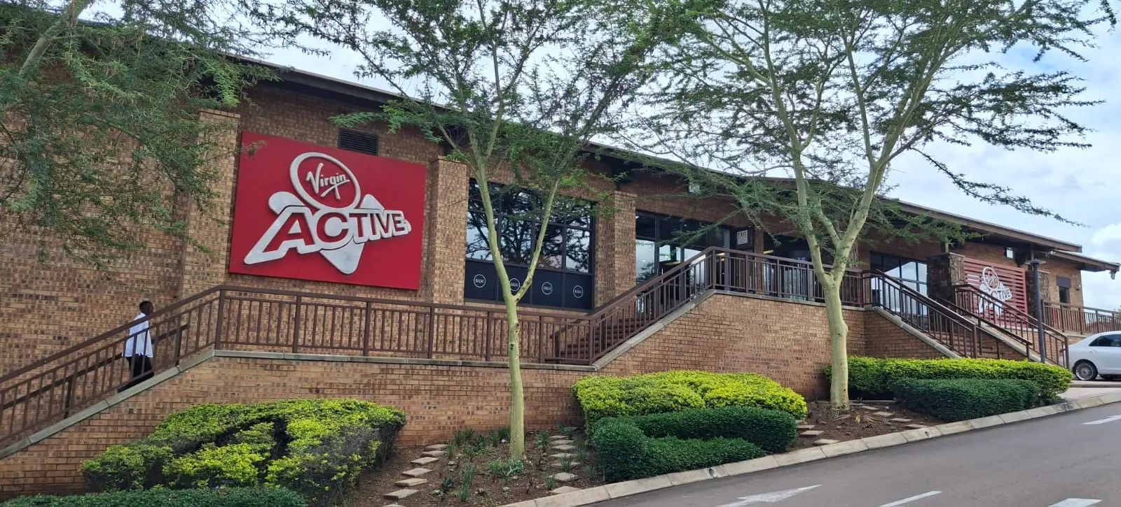 Thornhill Shopping Centre Thornhill Shopping Centre